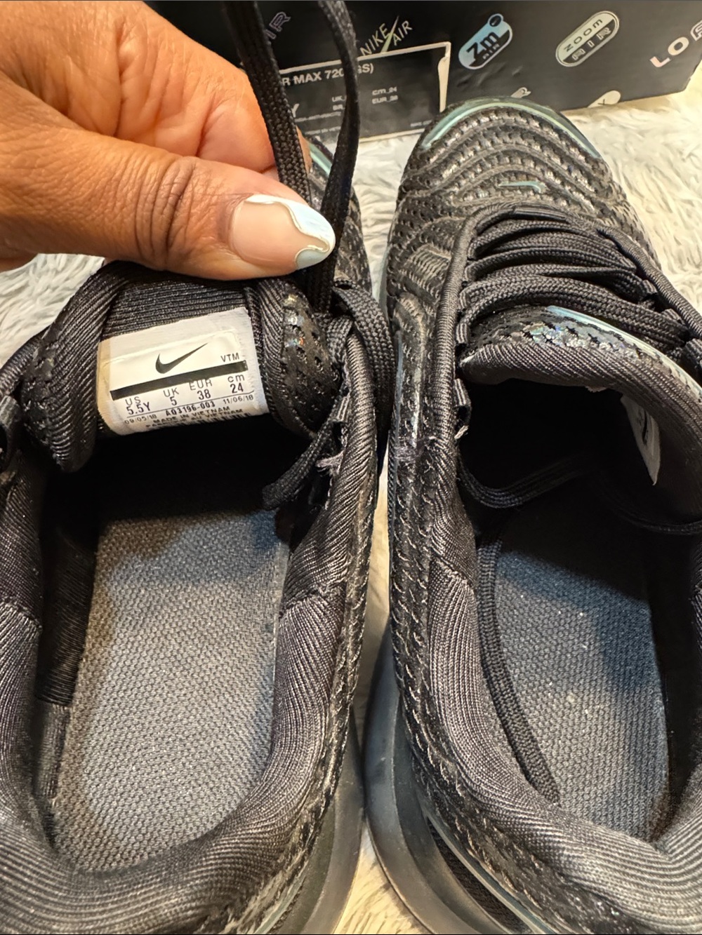 Nike Kids Black Sneakers with Teal Accents - Picture 5 of 6